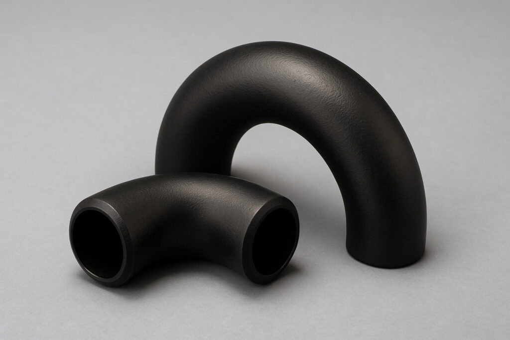 Veja como aplicar curvas industriais de 90º e 180º raio curto em tubulações. Descubra vantagens e boas práticas de instalação